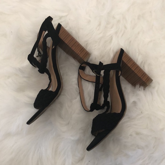 Open toe heels - Picture 2 of 3